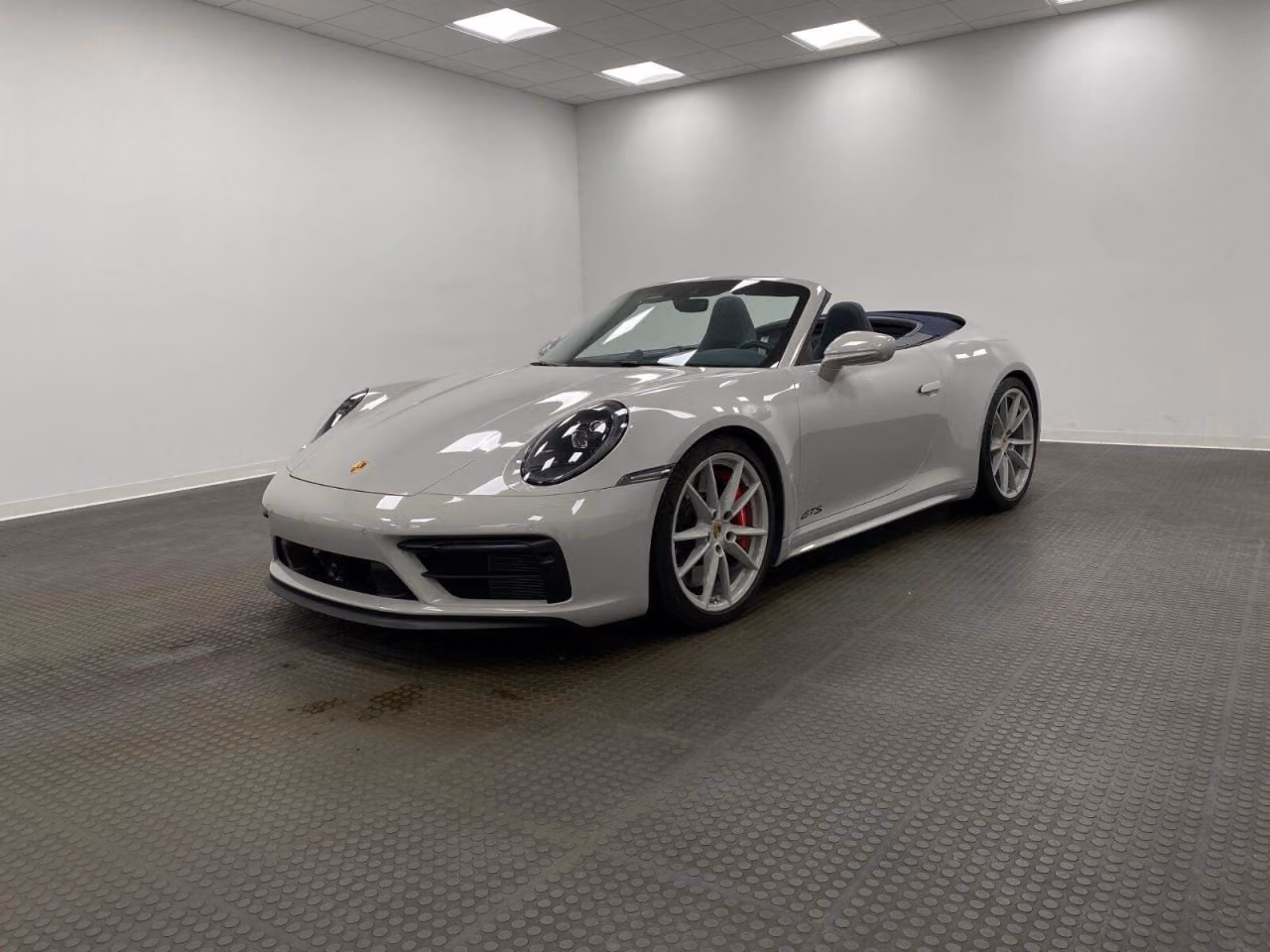 
           
        2024 Porsche 911