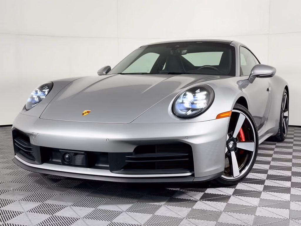 
           
        2025 Porsche 911