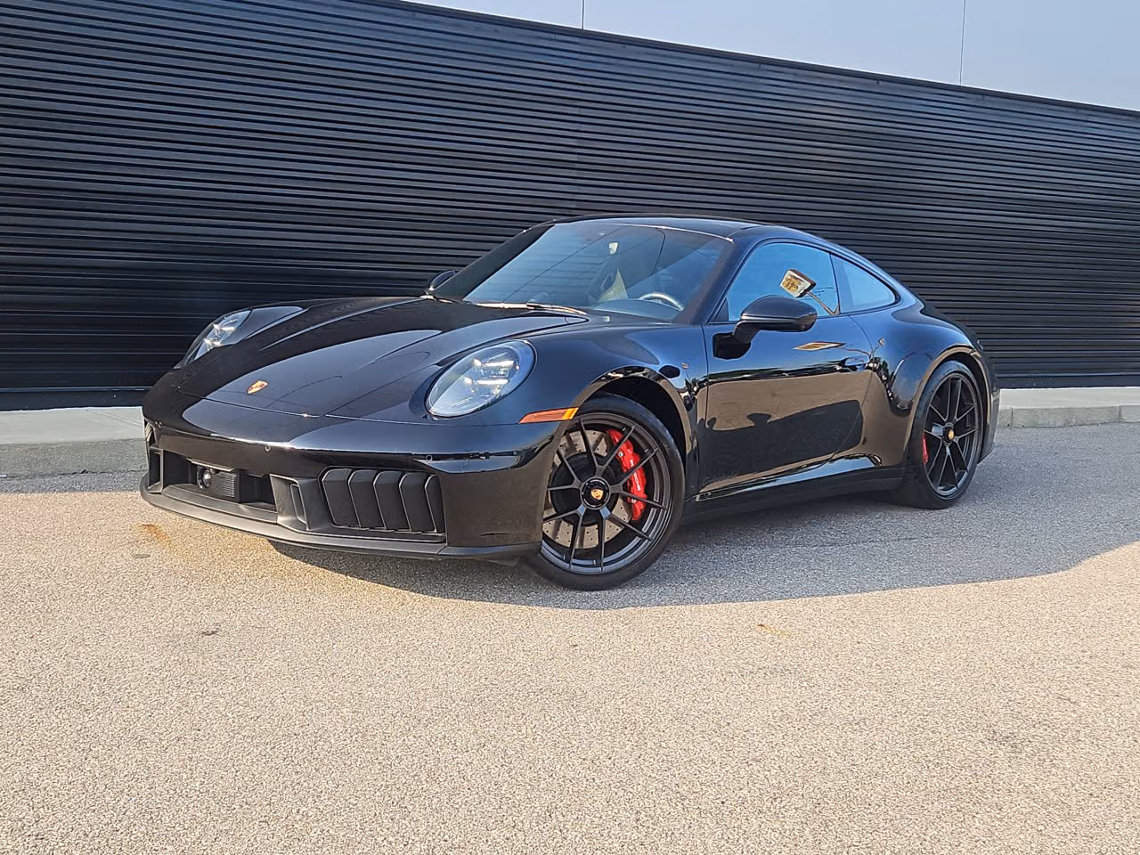 
           
        2025 Porsche 911