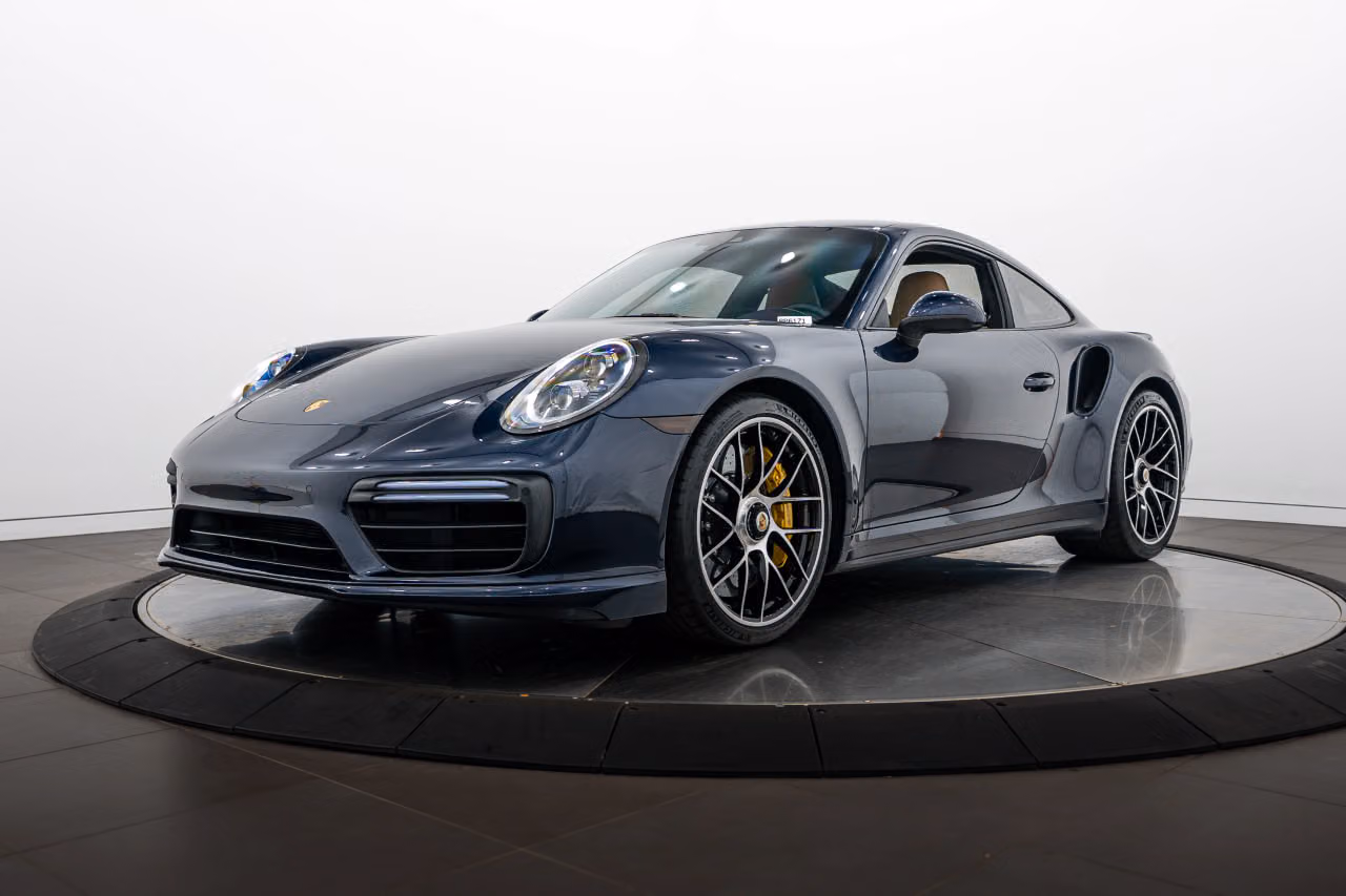 
           
        2019 Porsche 911