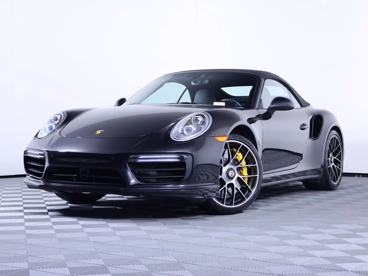 
           
        2019 Porsche 911
