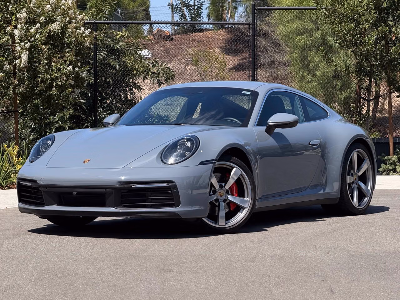 
           
        2024 Porsche 911