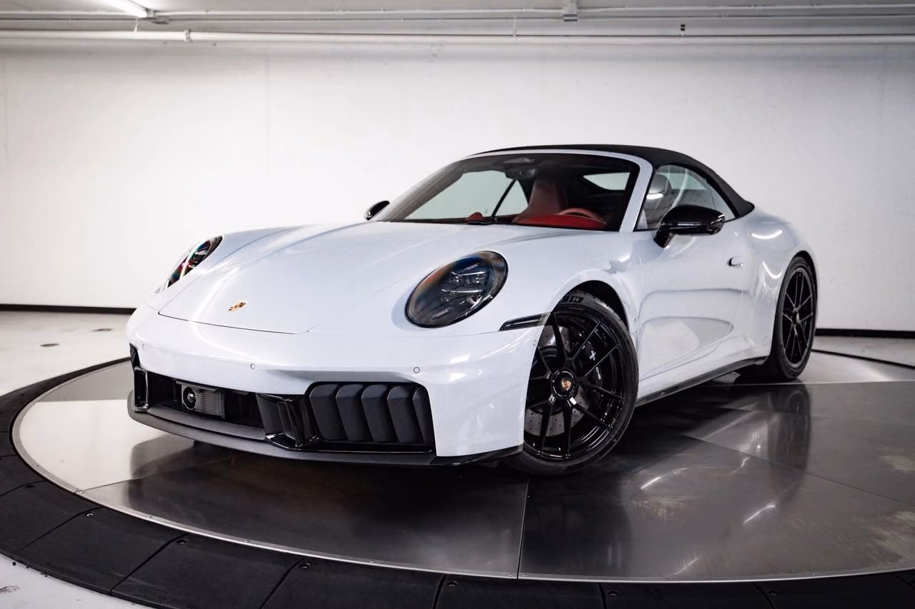
           
        2026 Porsche 911