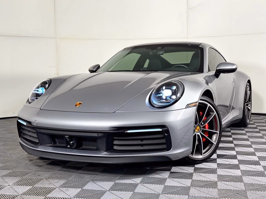 
           
        2020 Porsche 911
