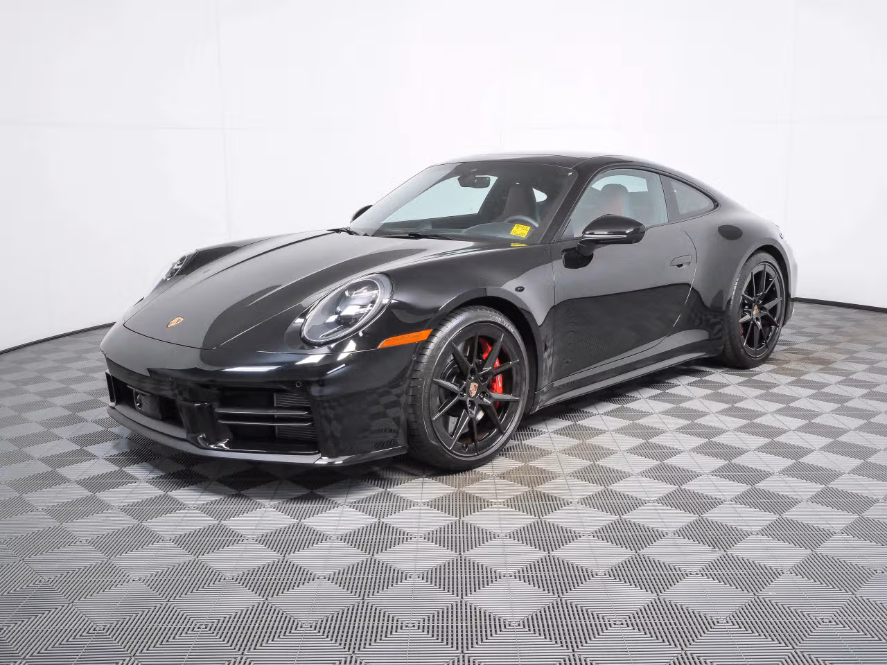 
           
        2025 Porsche 911