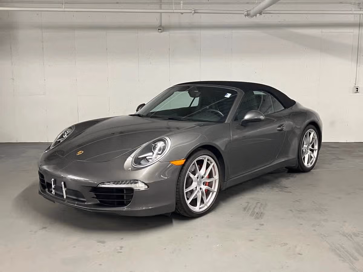 
           
        2013 Porsche 911