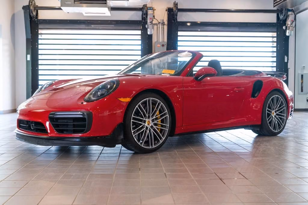 
           
        2017 Porsche 911