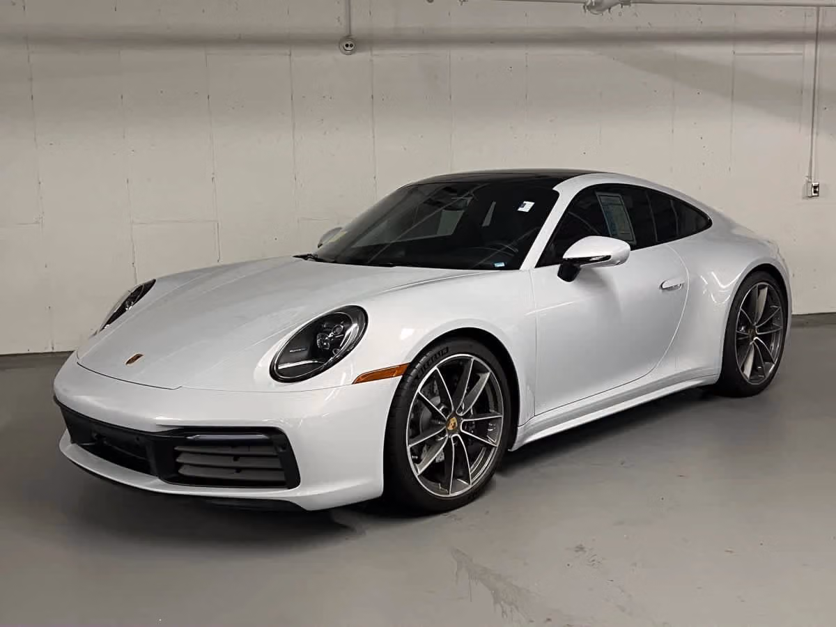 
           
        2024 Porsche 911