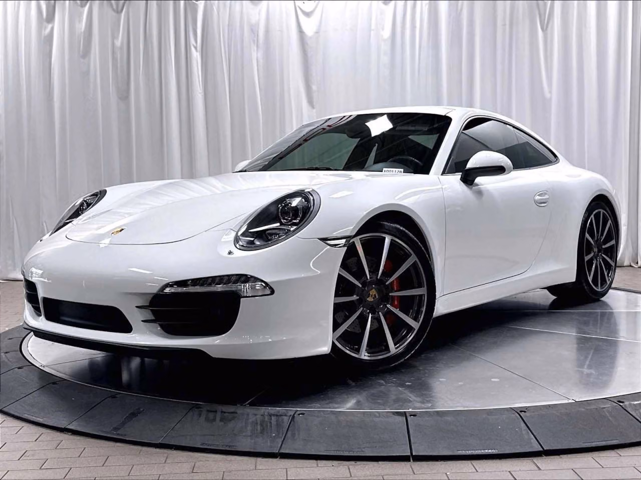 
           
        2013 Porsche 911