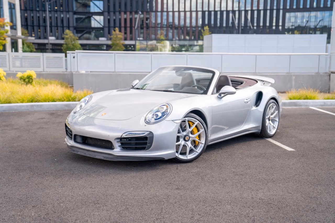 
           
        2014 Porsche 911