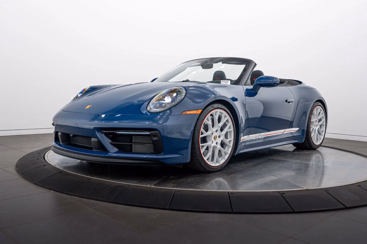 
           
        2023 Porsche 911