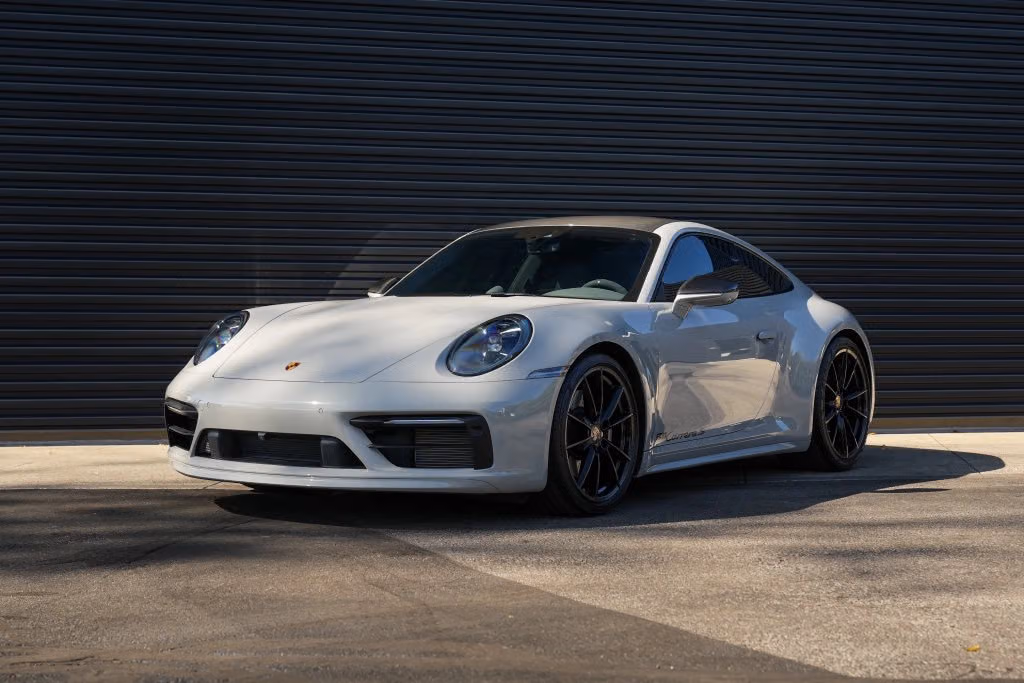 
           
        2023 Porsche 911
