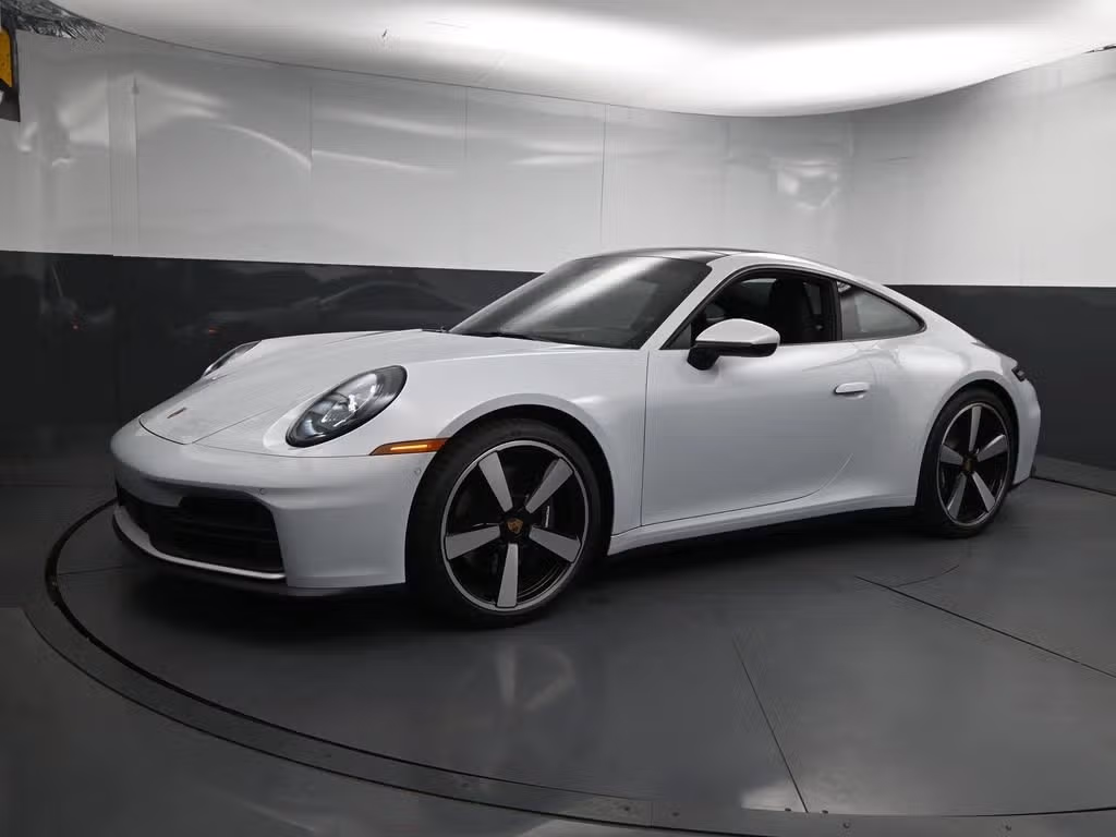
           
        2025 Porsche 911