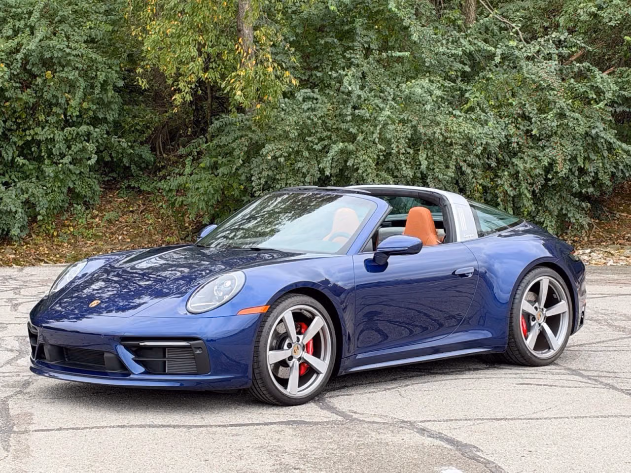 
           
        2024 Porsche 911