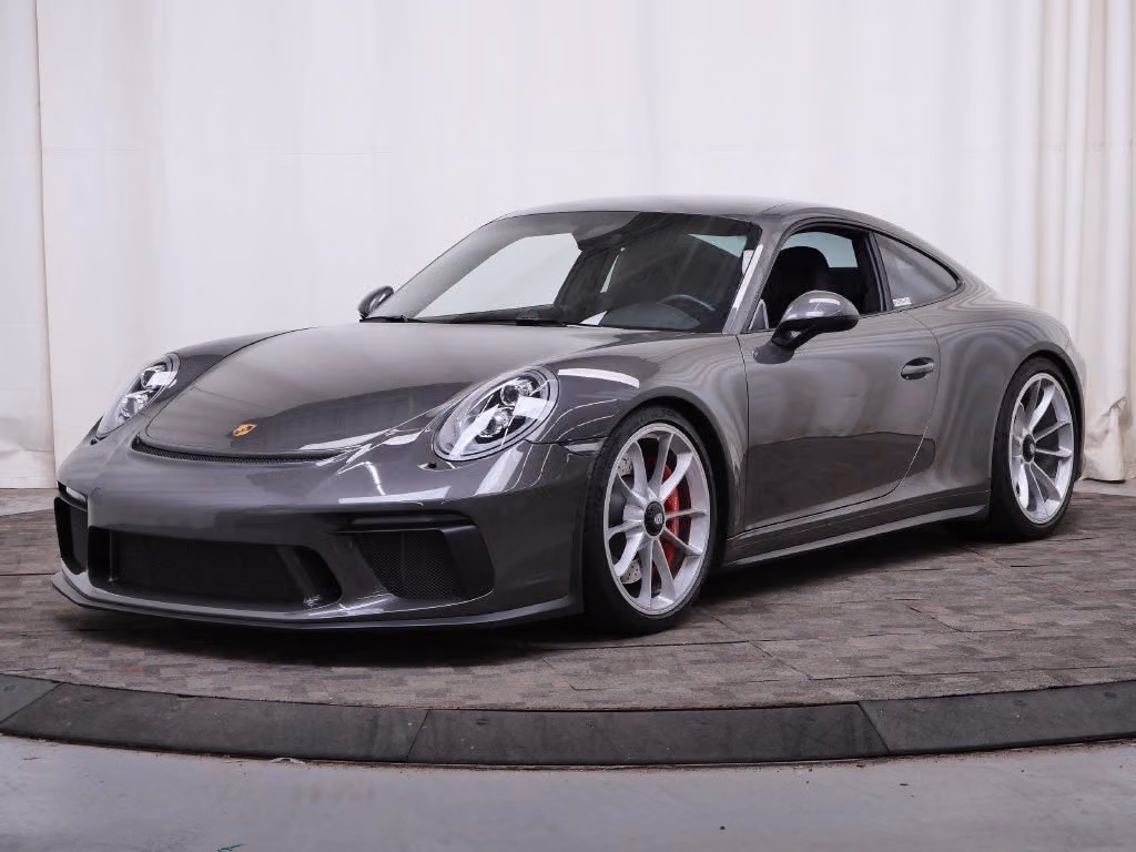 
           
        2018 Porsche 911