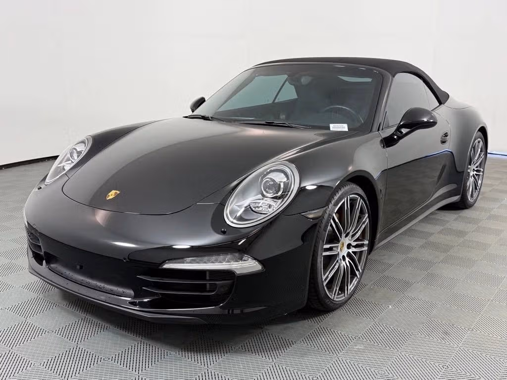 
           
        2015 Porsche 911