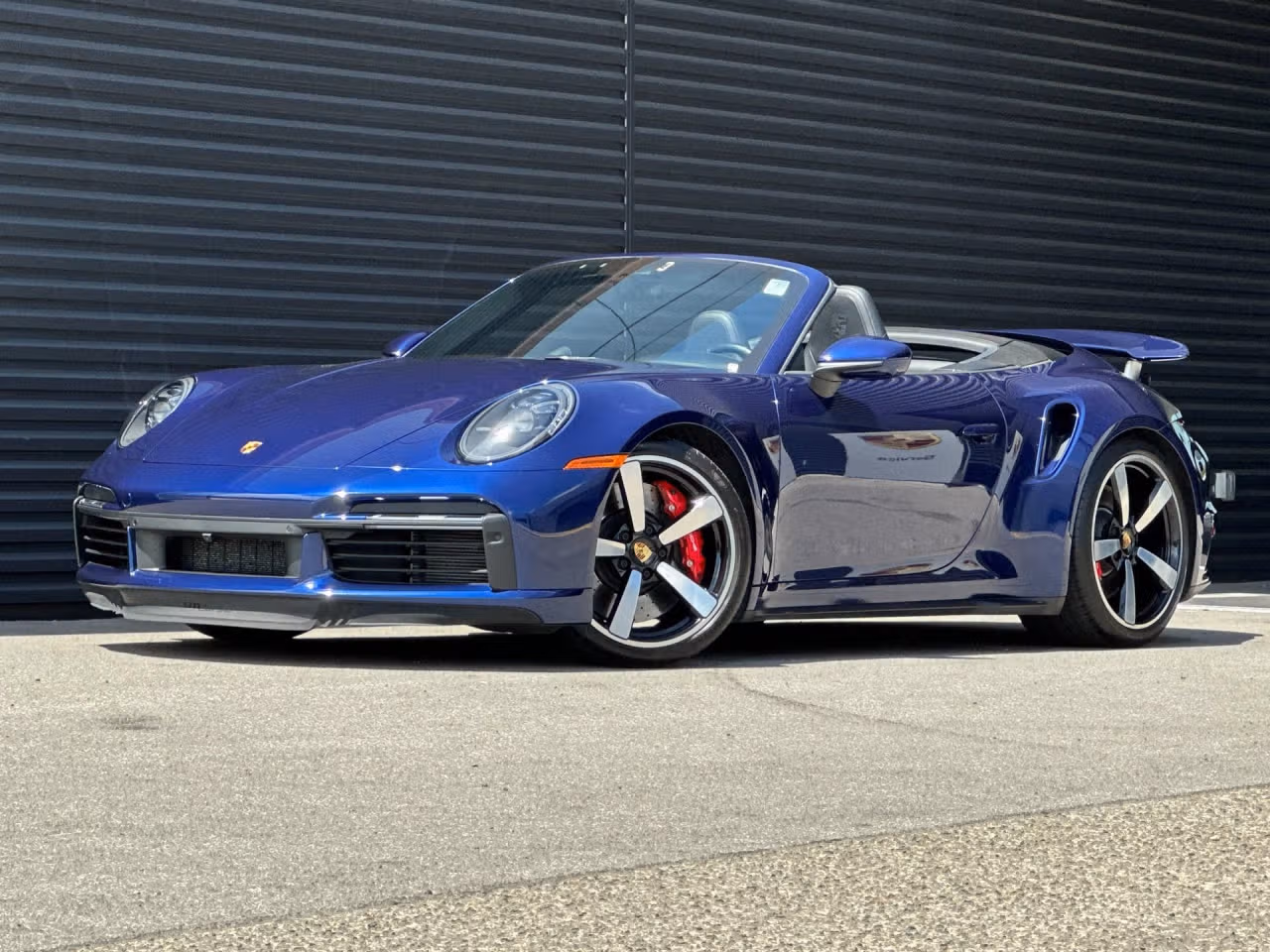 
           
        2021 Porsche 911