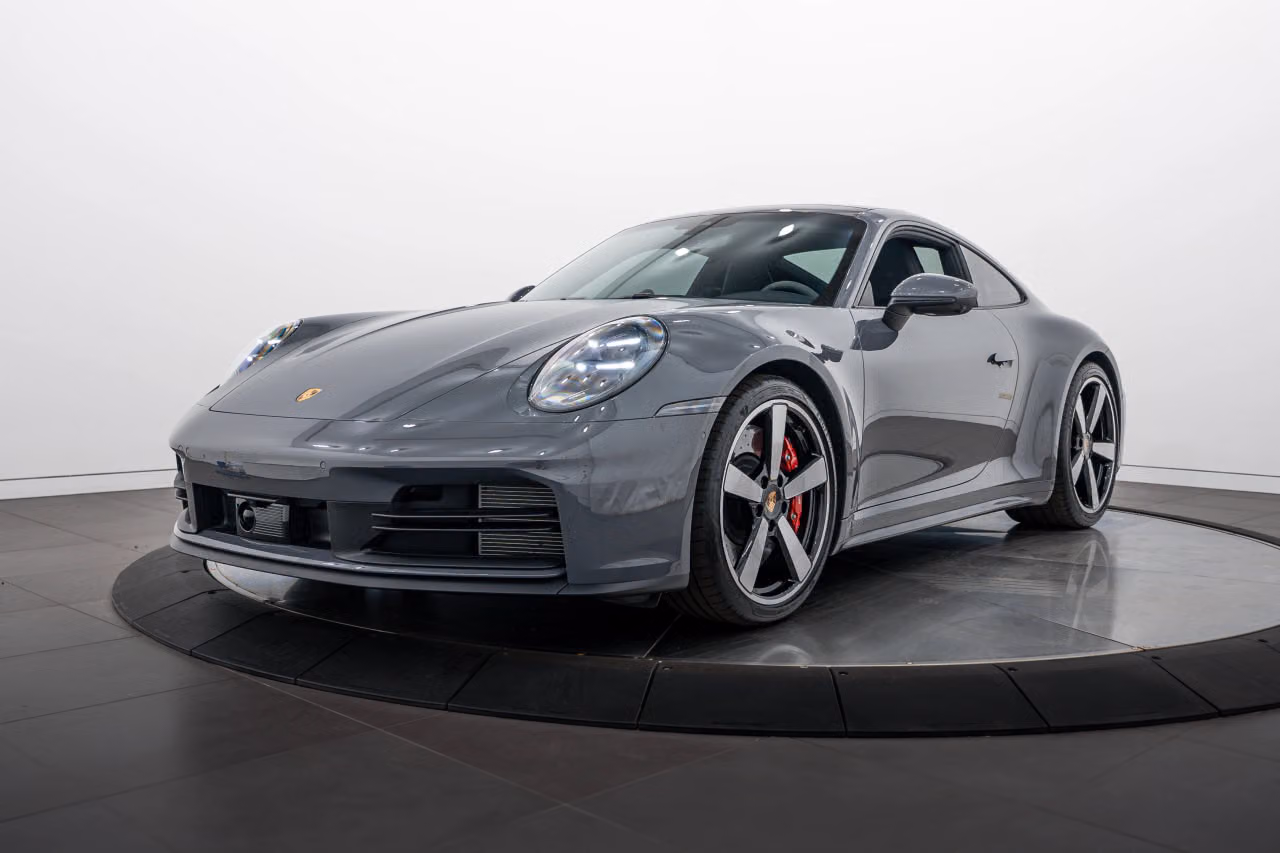 
           
        2025 Porsche 911