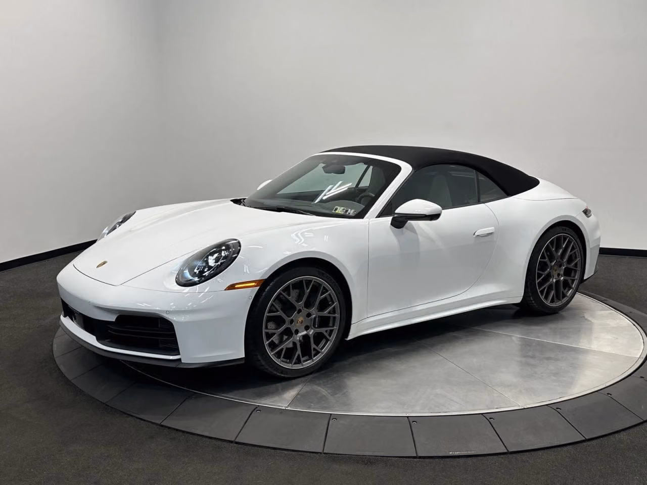 
           
        2025 Porsche 911