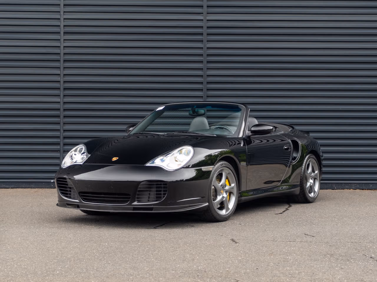 
           
        2005 Porsche 911
