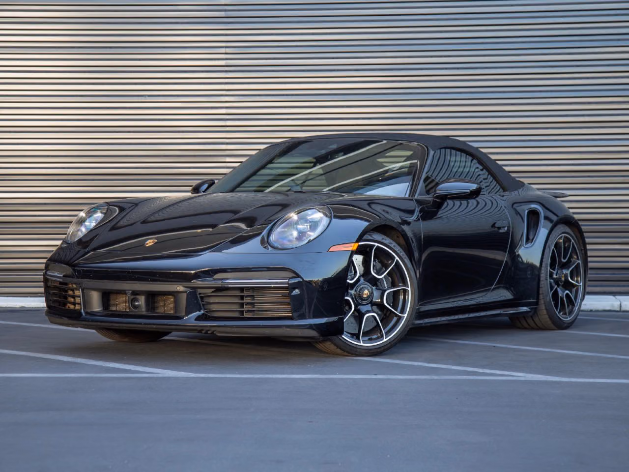 
           
        2023 Porsche 911