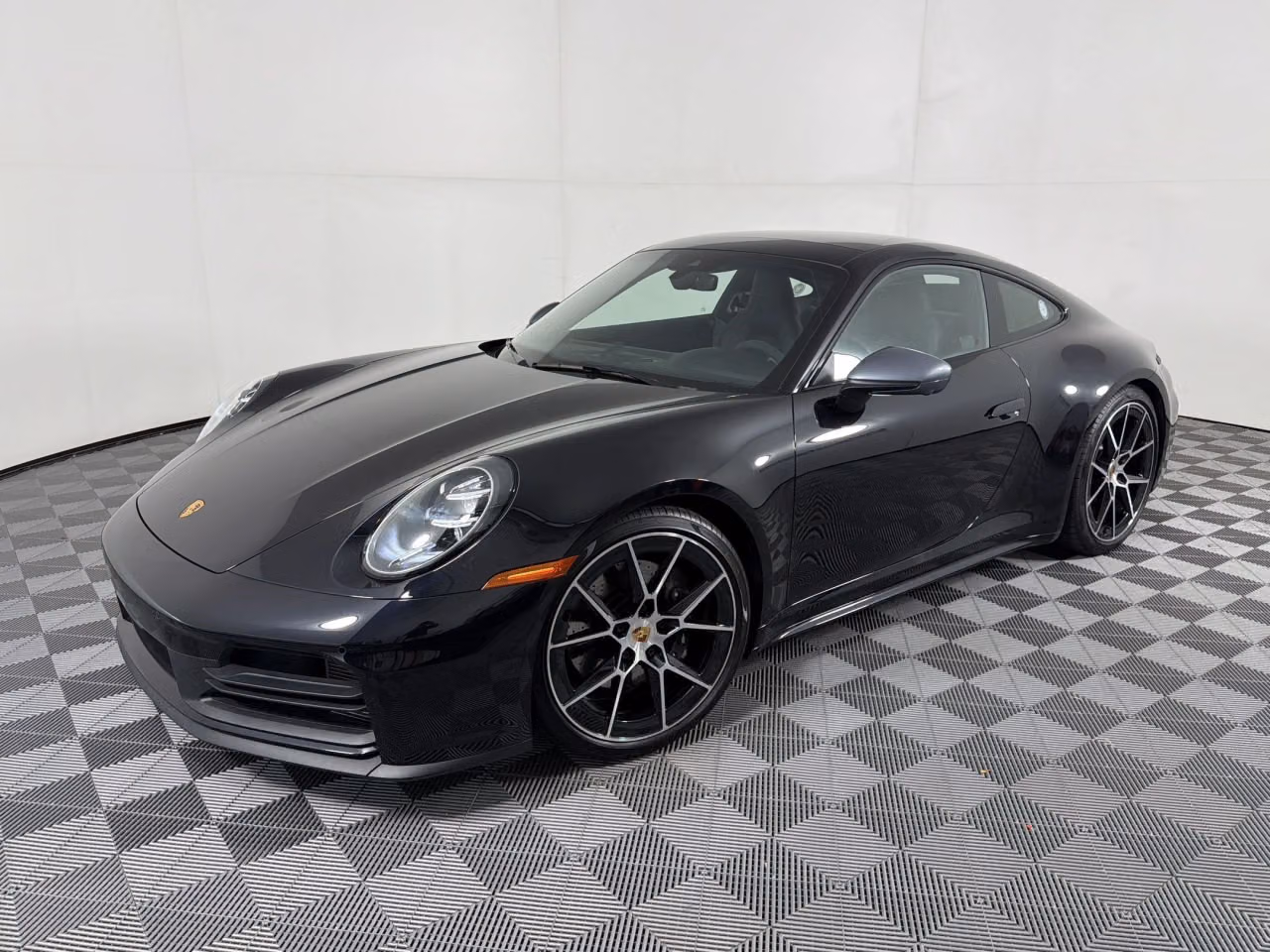 
           
        2025 Porsche 911