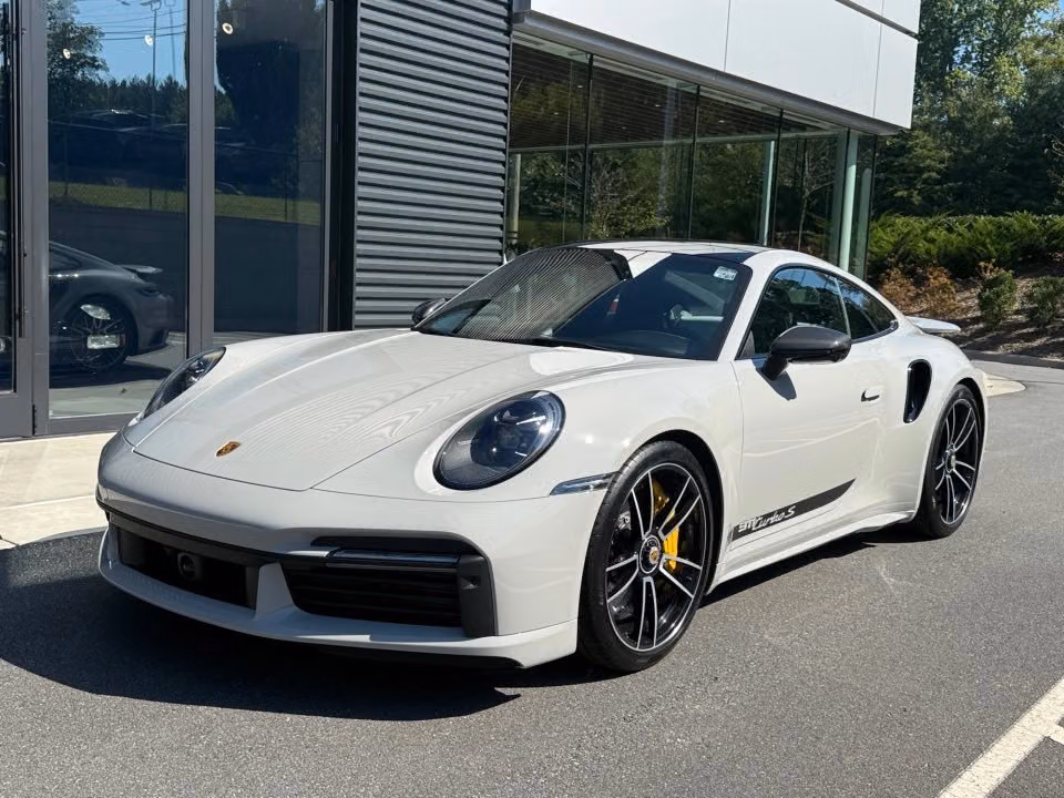 
           
        2022 Porsche 911