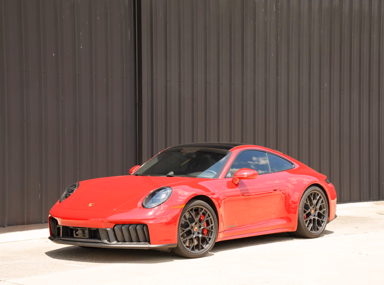 
           
        2025 Porsche 911