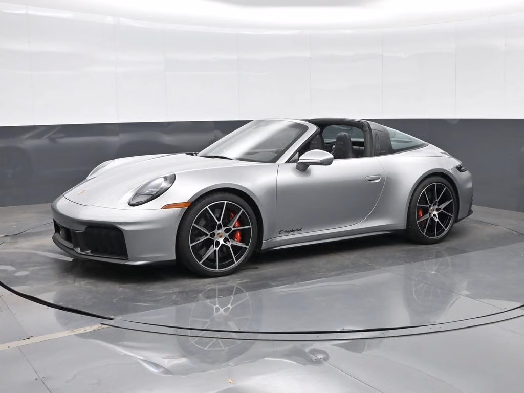 
           
        2026 Porsche 911