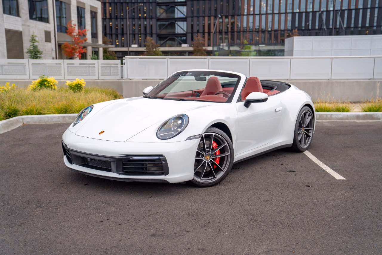 
           
        2022 Porsche 911