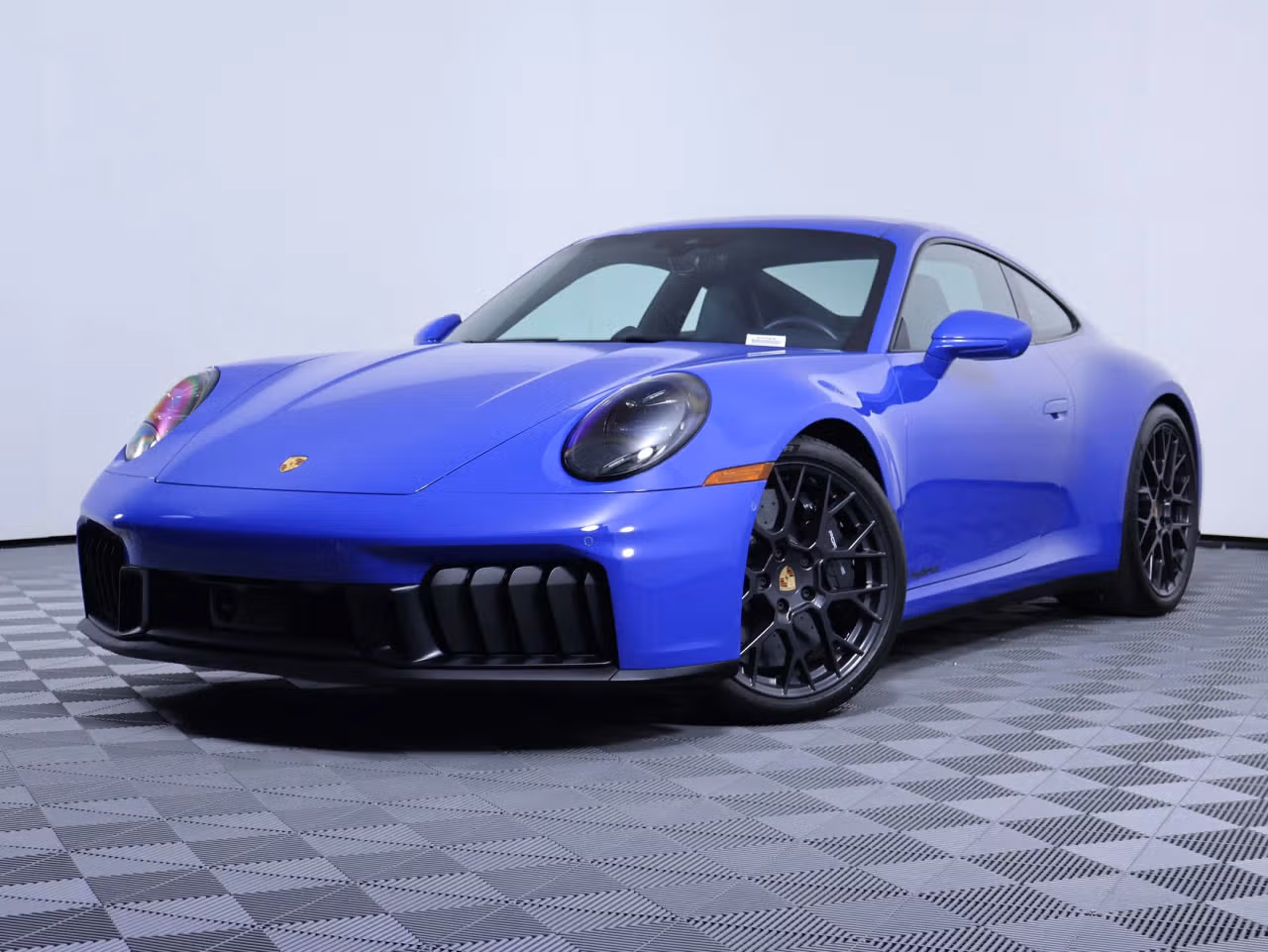 
           
        2025 Porsche 911