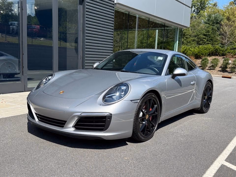 
           
        2017 Porsche 911