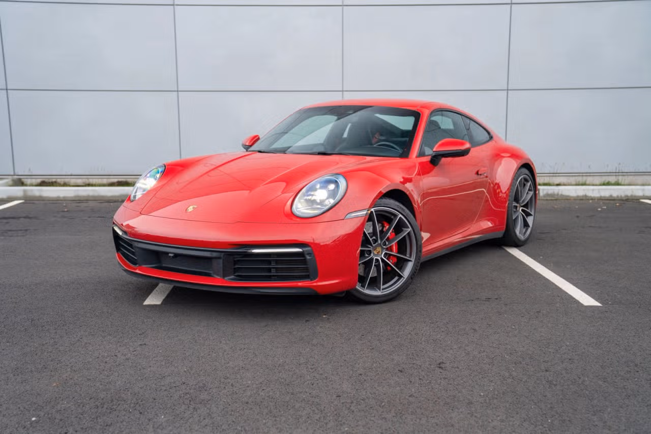 
           
        2022 Porsche 911