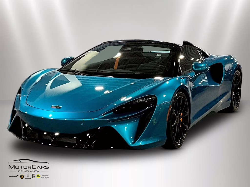 
           New 
        2026 McLaren Artura