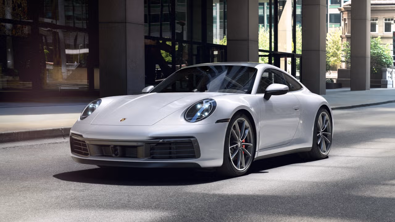 
           
        2024 Porsche 911