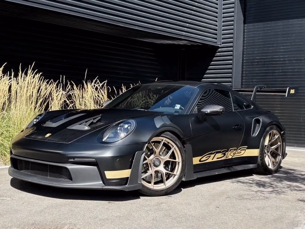 
           
        2023 Porsche 911