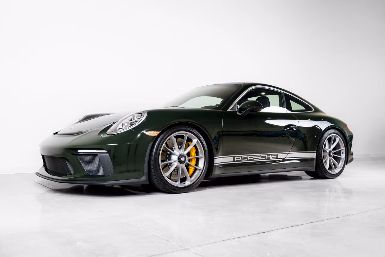 
           
        2018 Porsche 911
