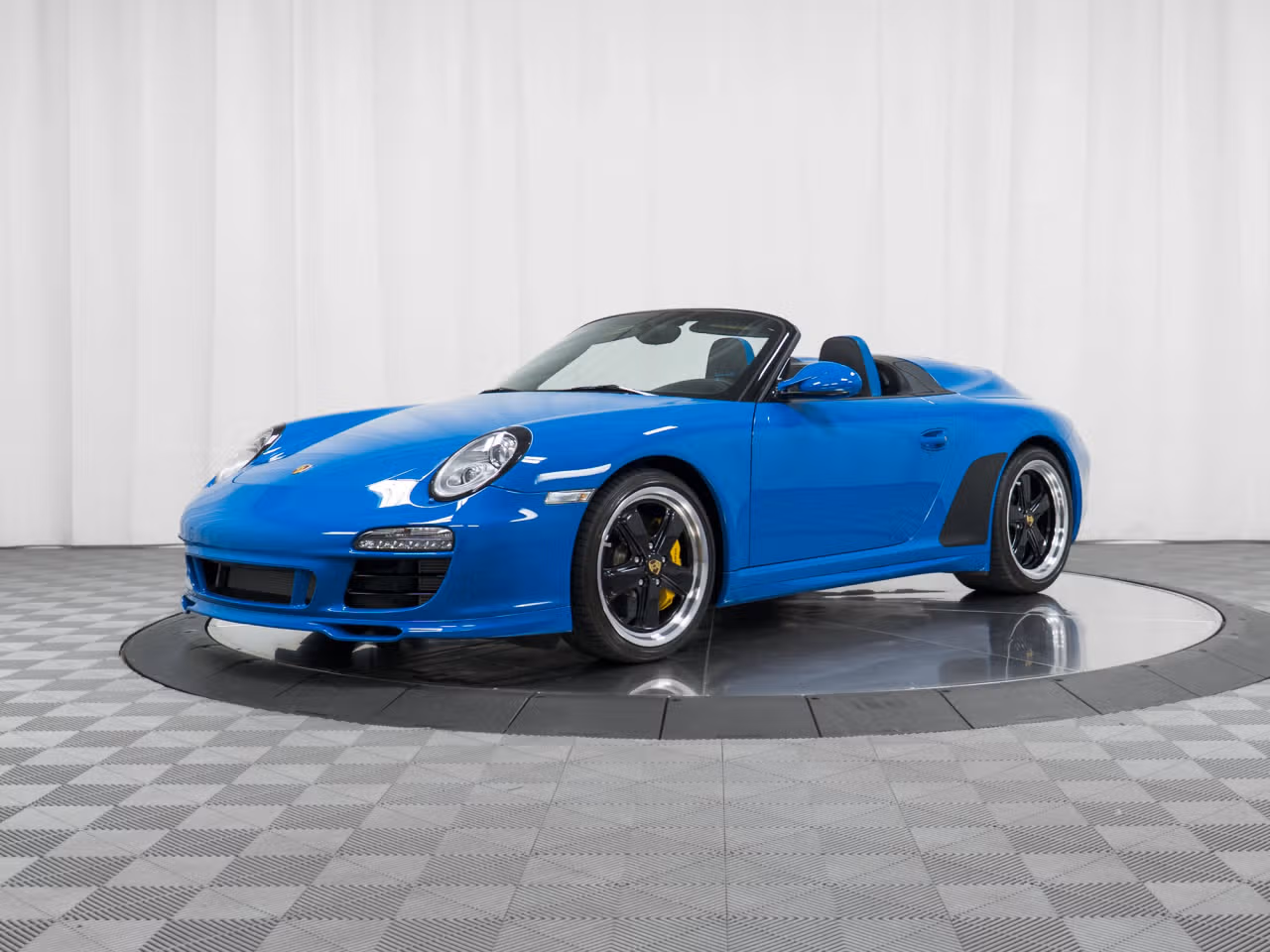 
           
        2011 Porsche 911