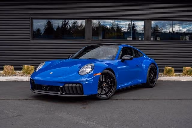 
           
        2025 Porsche 911