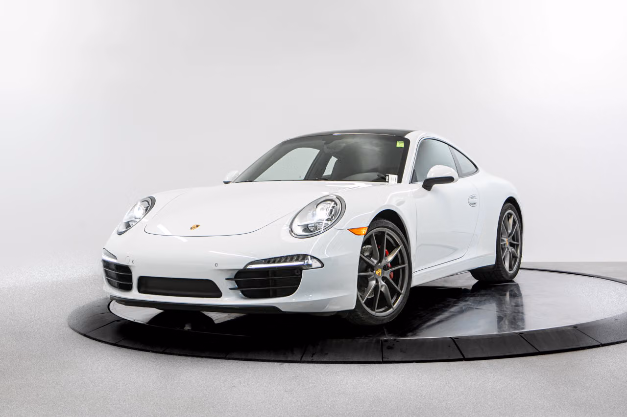 
           
        2016 Porsche 911