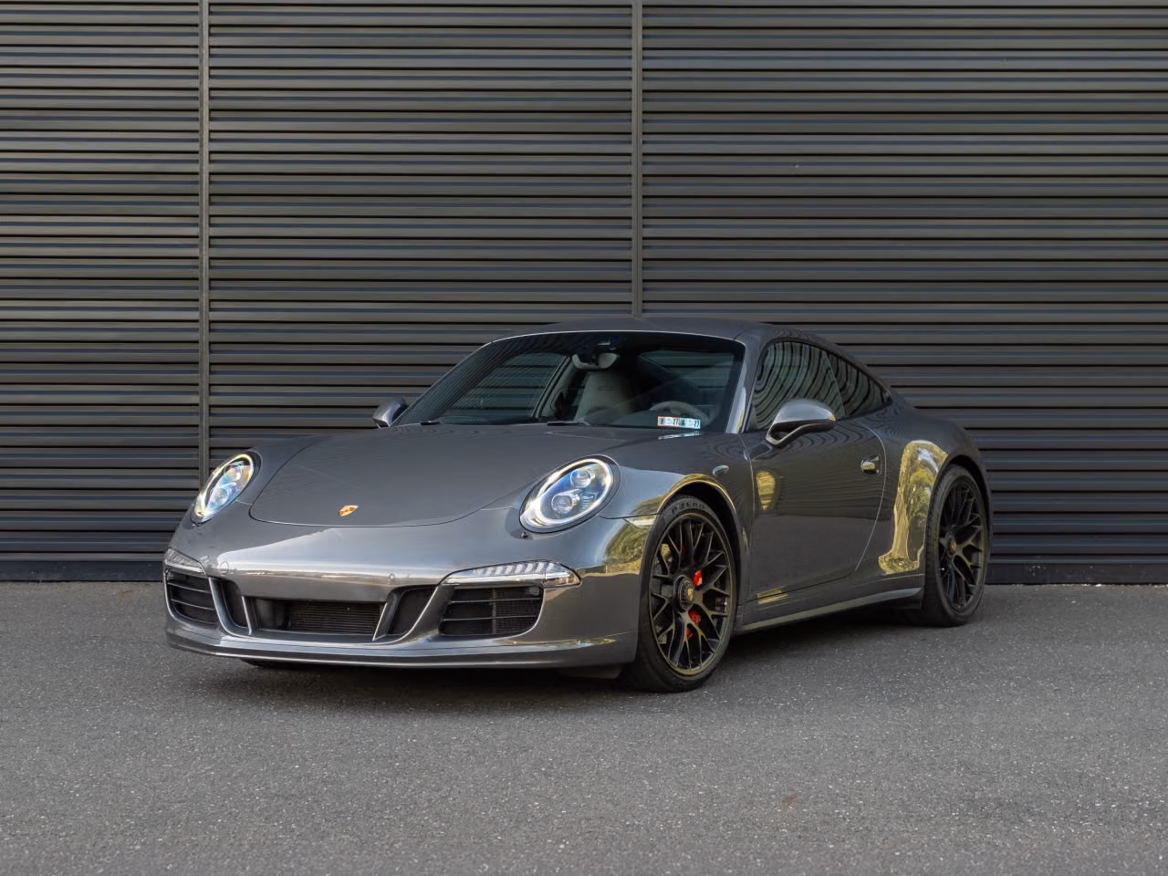 
           
        2016 Porsche 911