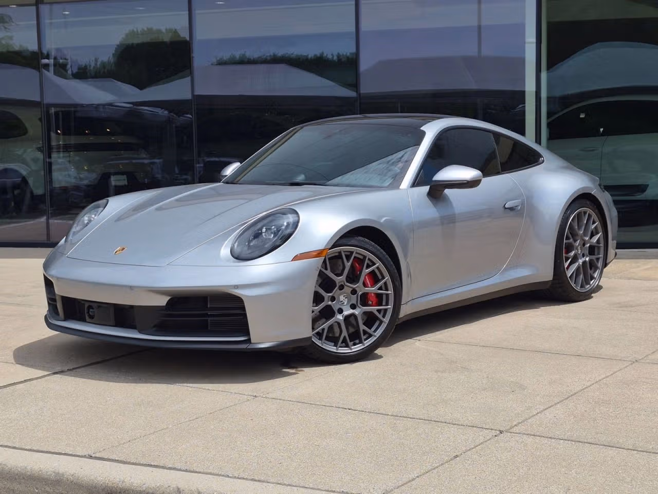 
           
        2025 Porsche 911
