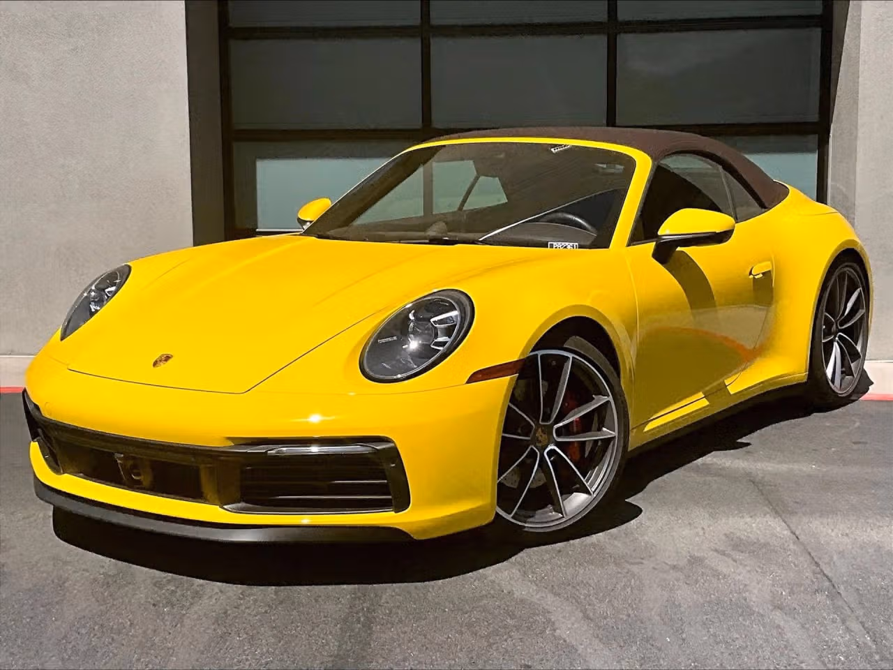 
           
        2021 Porsche 911