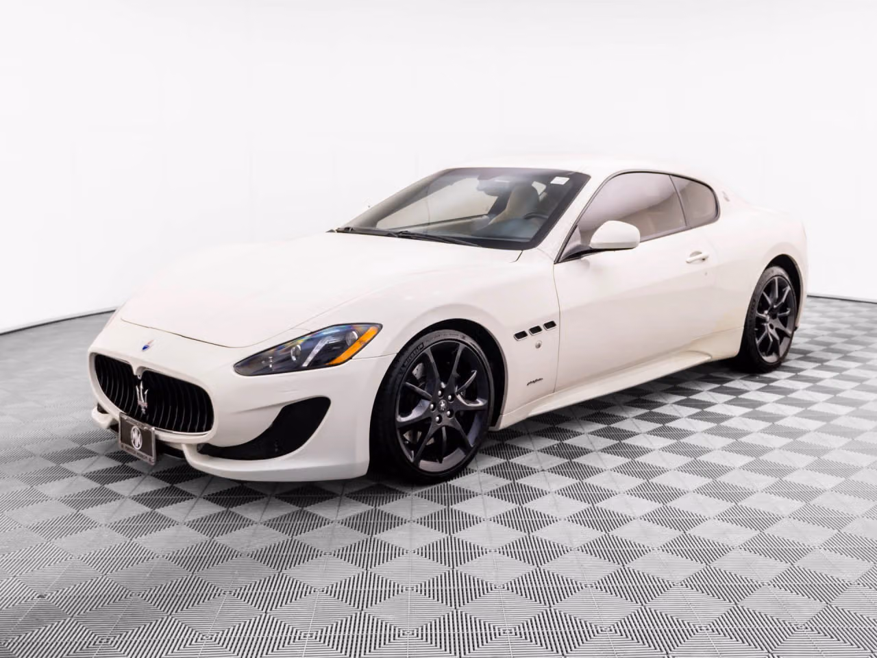 
           
        2013 Maserati GranTurismo