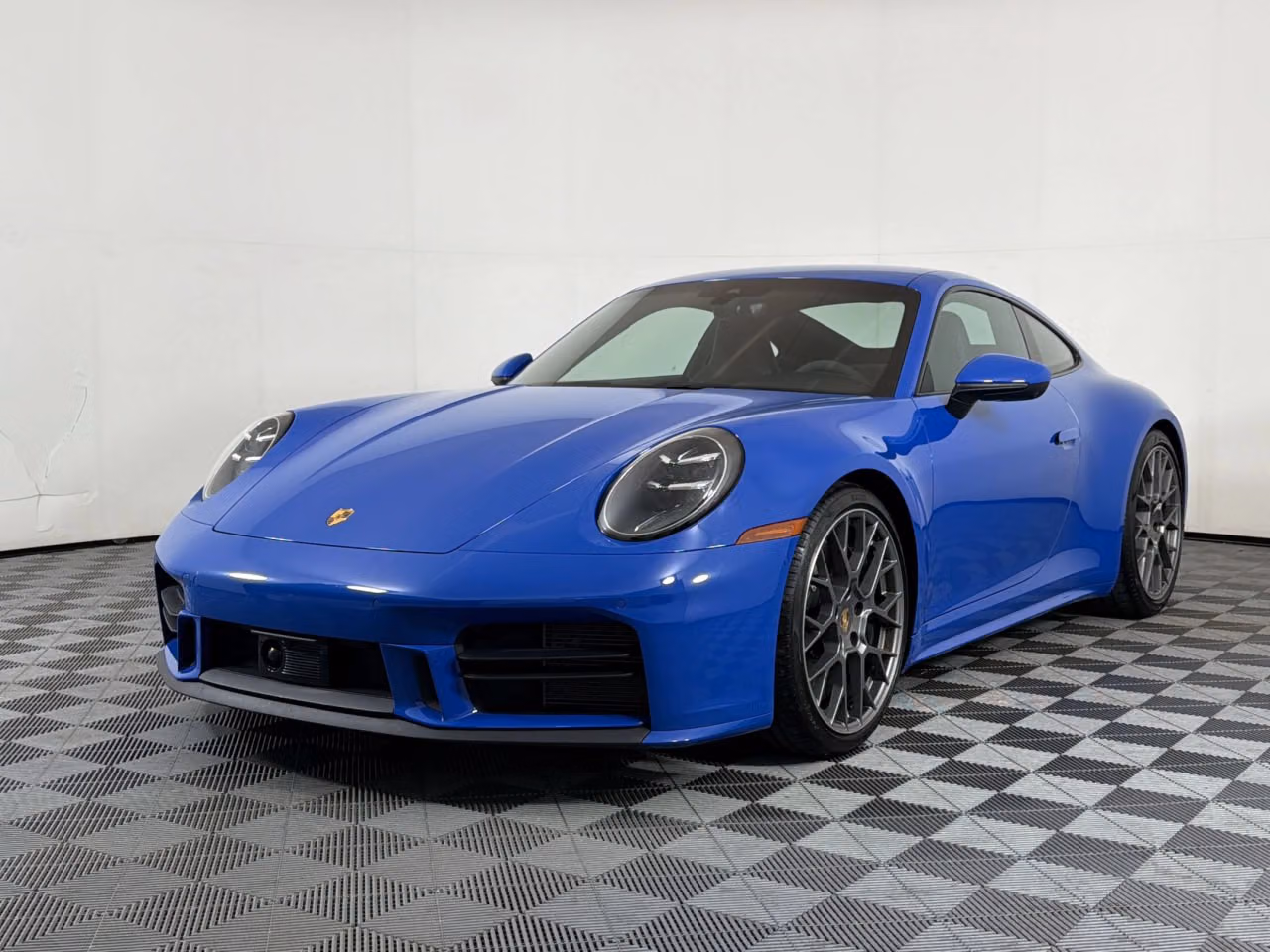 
           
        2025 Porsche 911