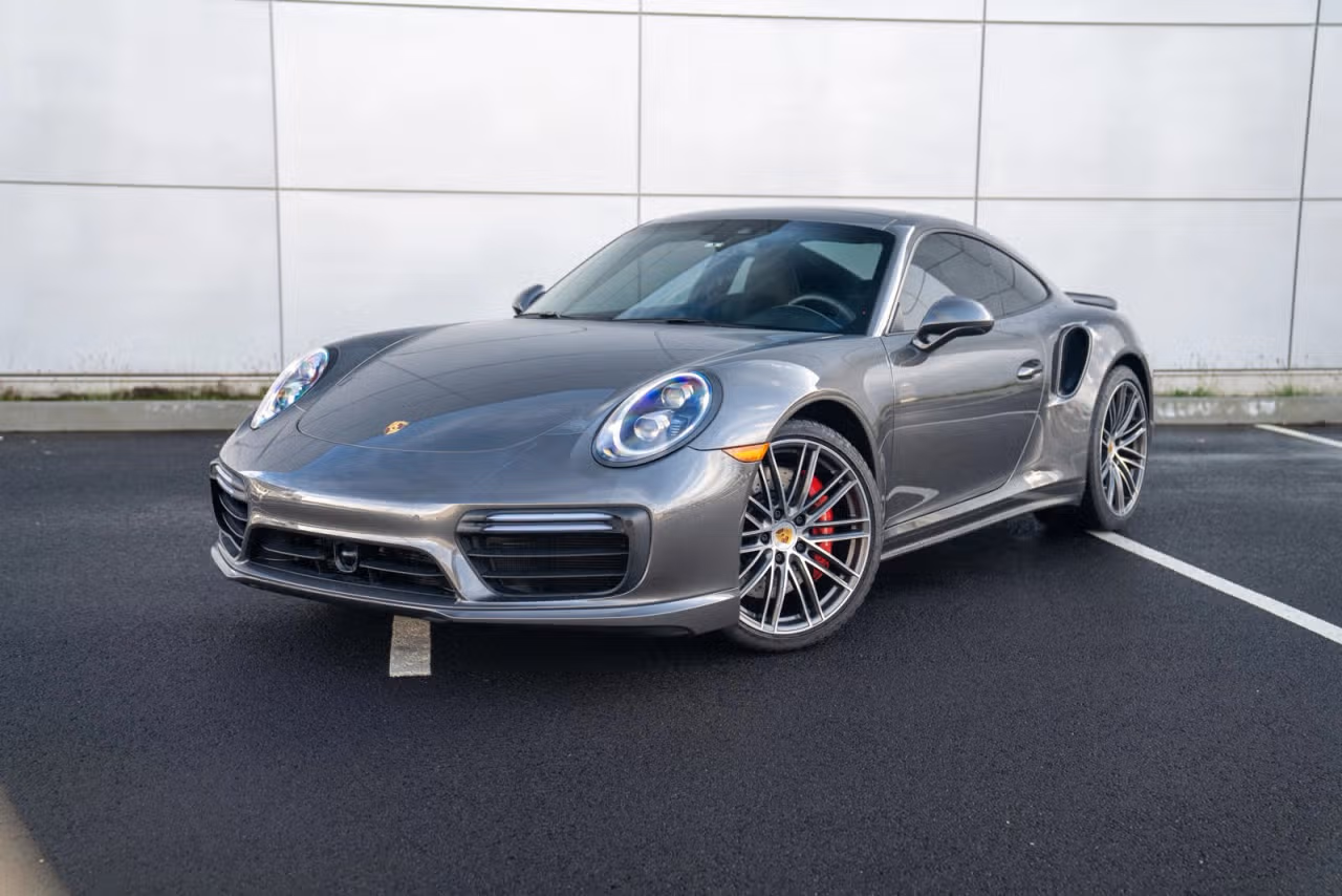 
           
        2019 Porsche 911