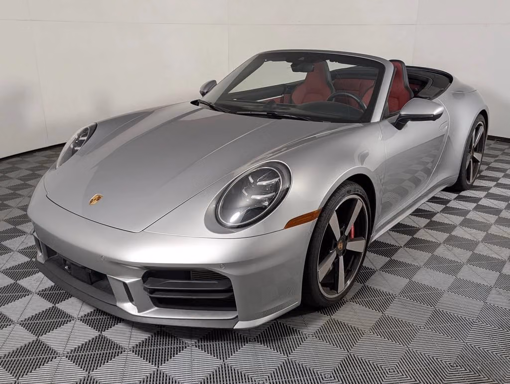 
           
        2025 Porsche 911