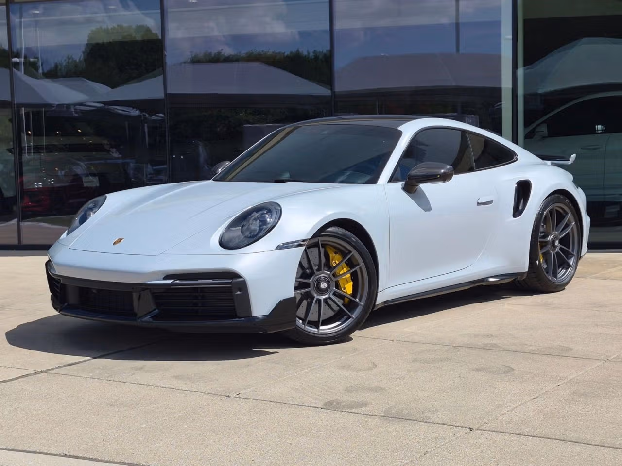 
           
        2024 Porsche 911