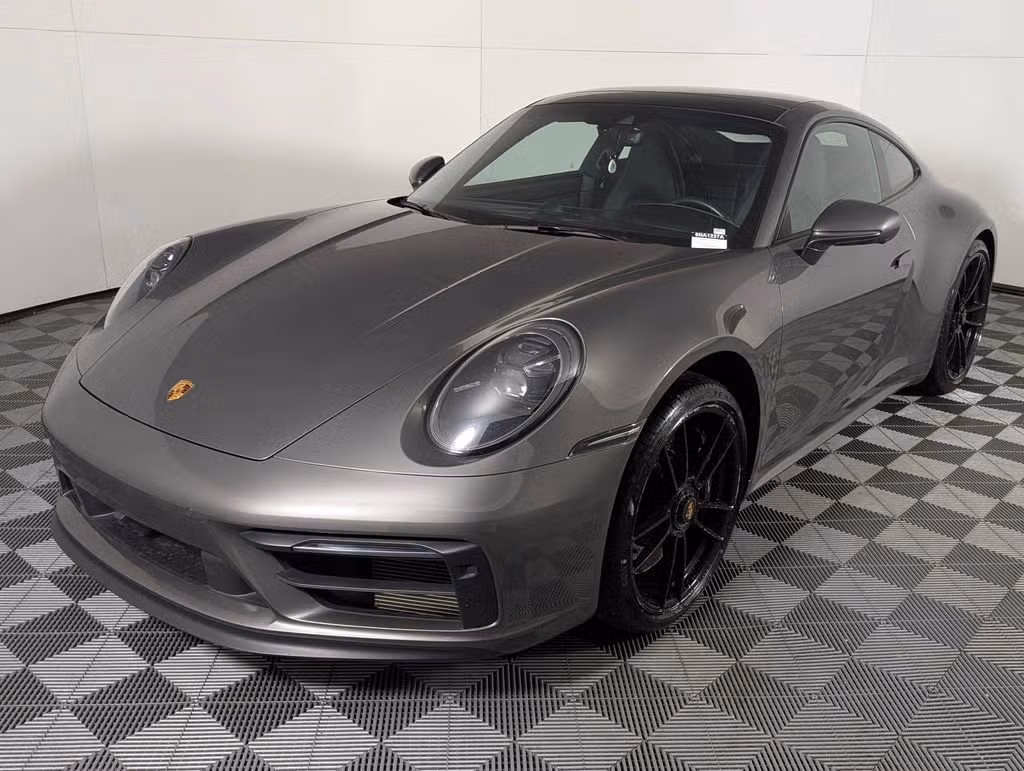 
           
        2022 Porsche 911