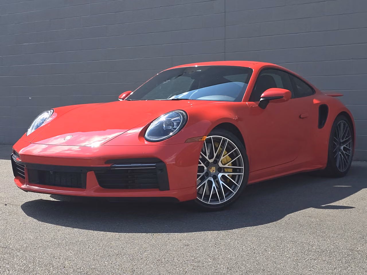 
           
        2021 Porsche 911